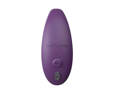 紫色We-Vibe Sync 2情侶共用震動器，展示其柔軟設計與控制界面。