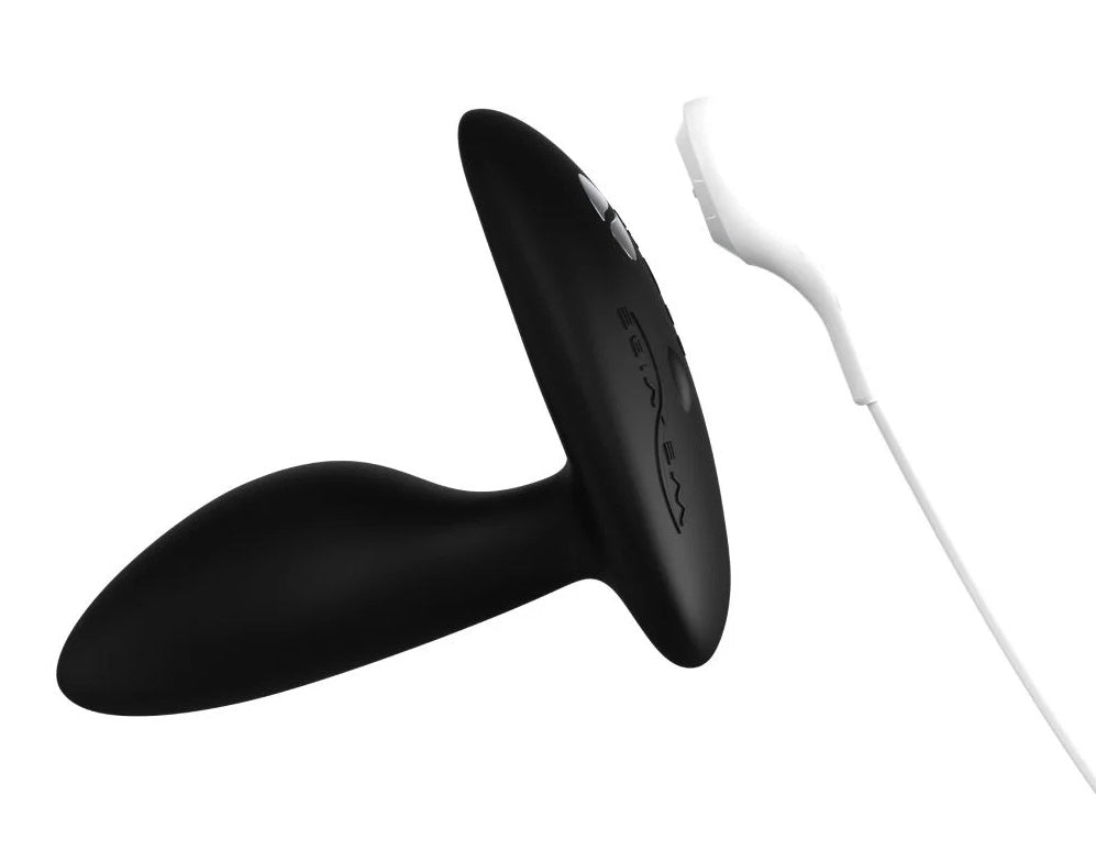 黑色We-Vibe Ditto+遙距後庭震動器，柔軟設計適合成人使用，展示產品外觀與控制界面