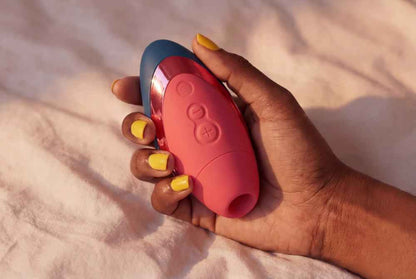 Womanizer
Next Liberty 3D陰蒂吸啜器 - 藍/紅色