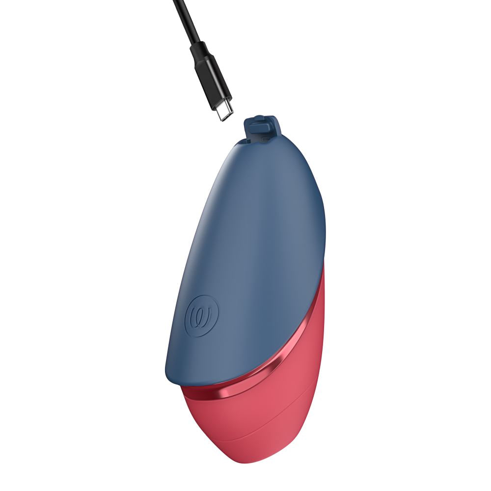 藍色和紅色的Womanizer Next Liberty 3D陰蒂吸啜器，18funstore品牌，展示產品細節與設計。