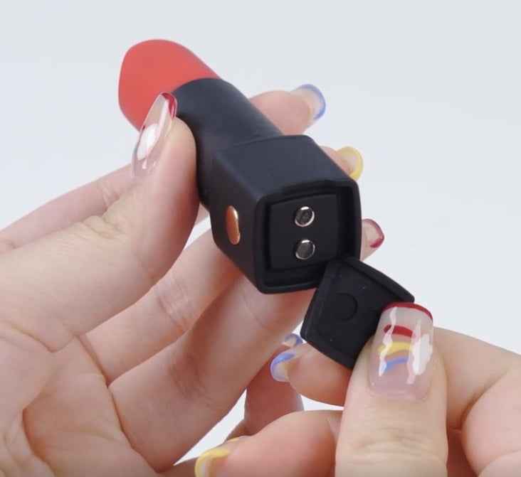 Lovense
Exomoon 唇膏型震動器