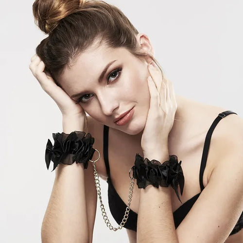 Bijoux Indiscrets(西班牙) Frou Frou · Organza handcuffs 透紗手銬